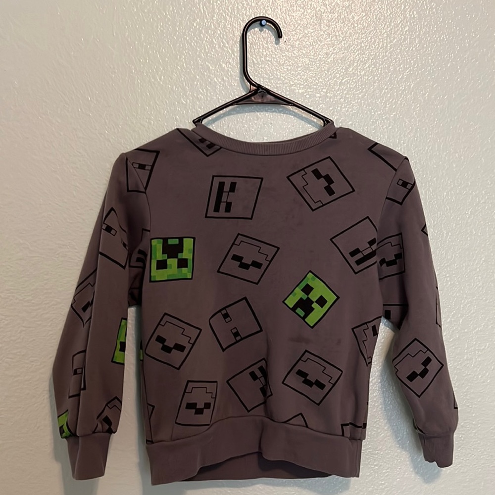 Kids mind craft sweater 😊